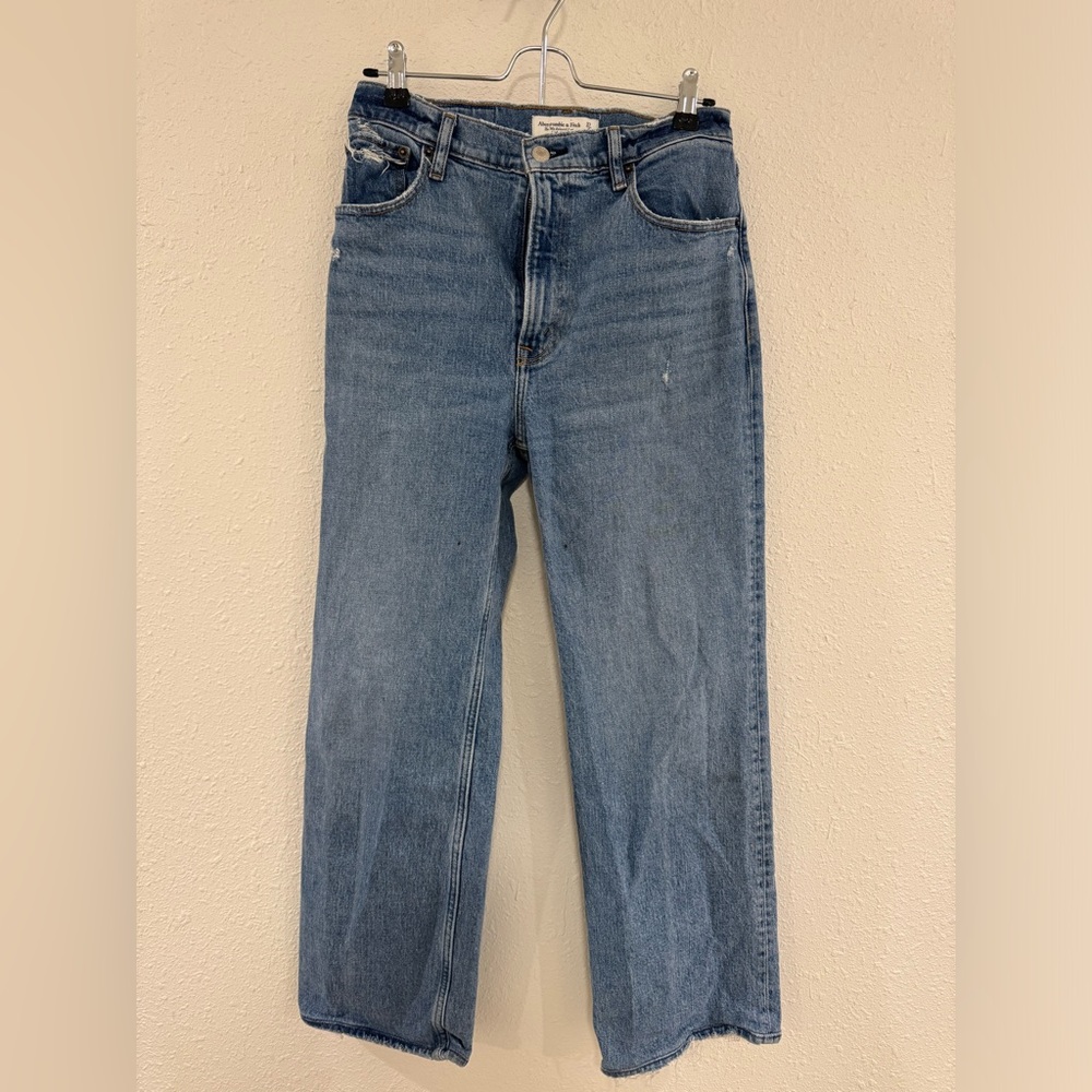 Abercrombie & Fitch High Rise 90s Relaxed Jeans (4s)